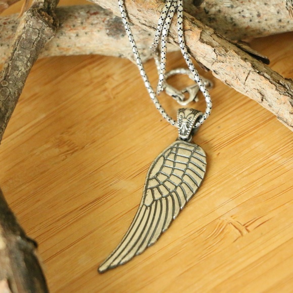 925 Sterling Silver Angel's Wing men’s necklace$HP - Picture 2 of 7
